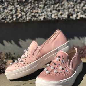 Pearl and mirror studded nude-pink loafers🌸